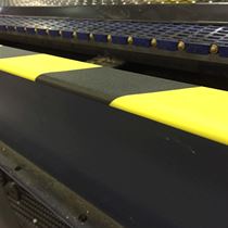 PROTEZIONE PER BORDI GIALLO NERO 10x131 cm - 6 pz